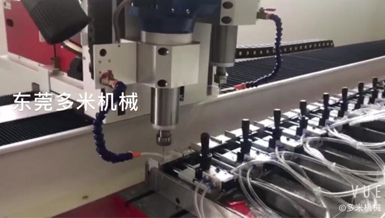 多米數(shù)控鉆孔機