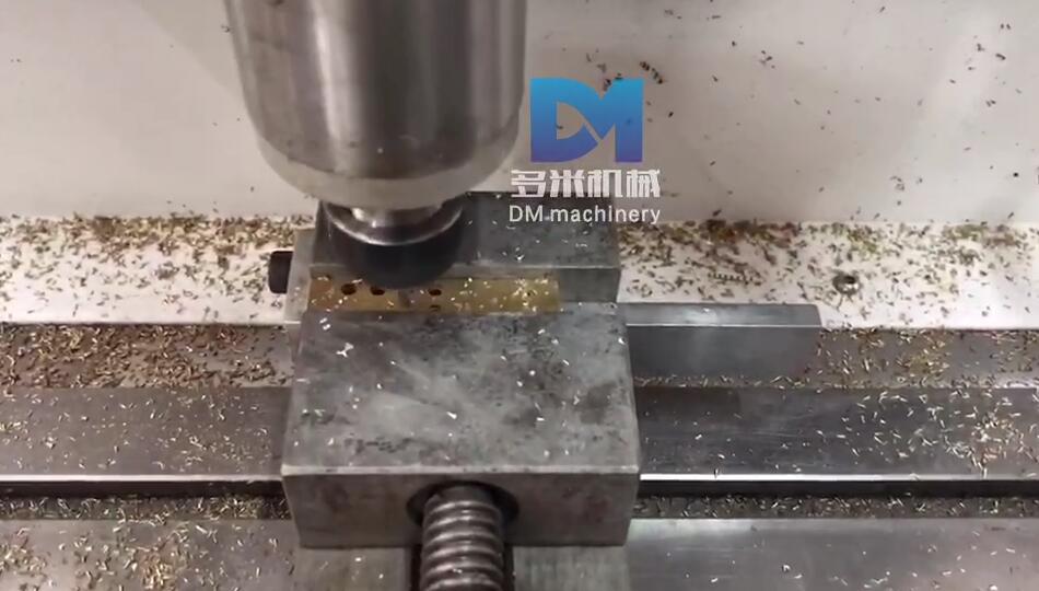 全自動(dòng)多功能鉆孔機(jī)