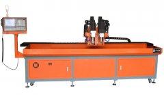 熱熔數控鉆孔機換刀按復位鍵，刀卡住了，不手